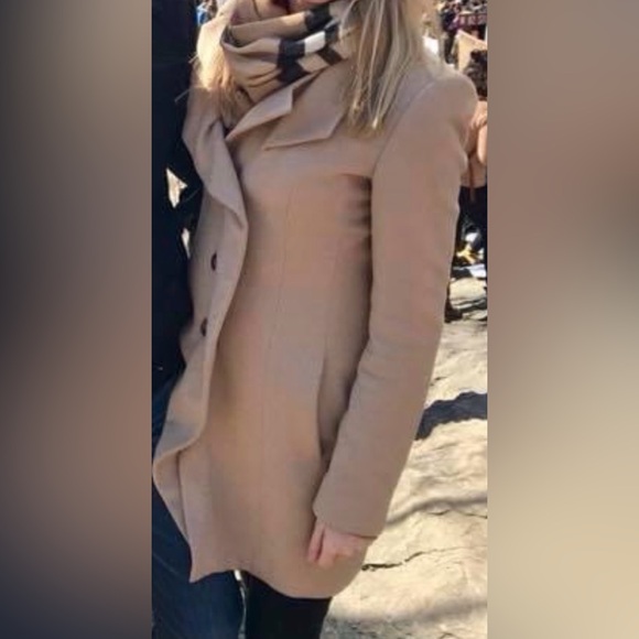 Hugo Boss Coat with Ruffle Detail - Picture 6 of 8